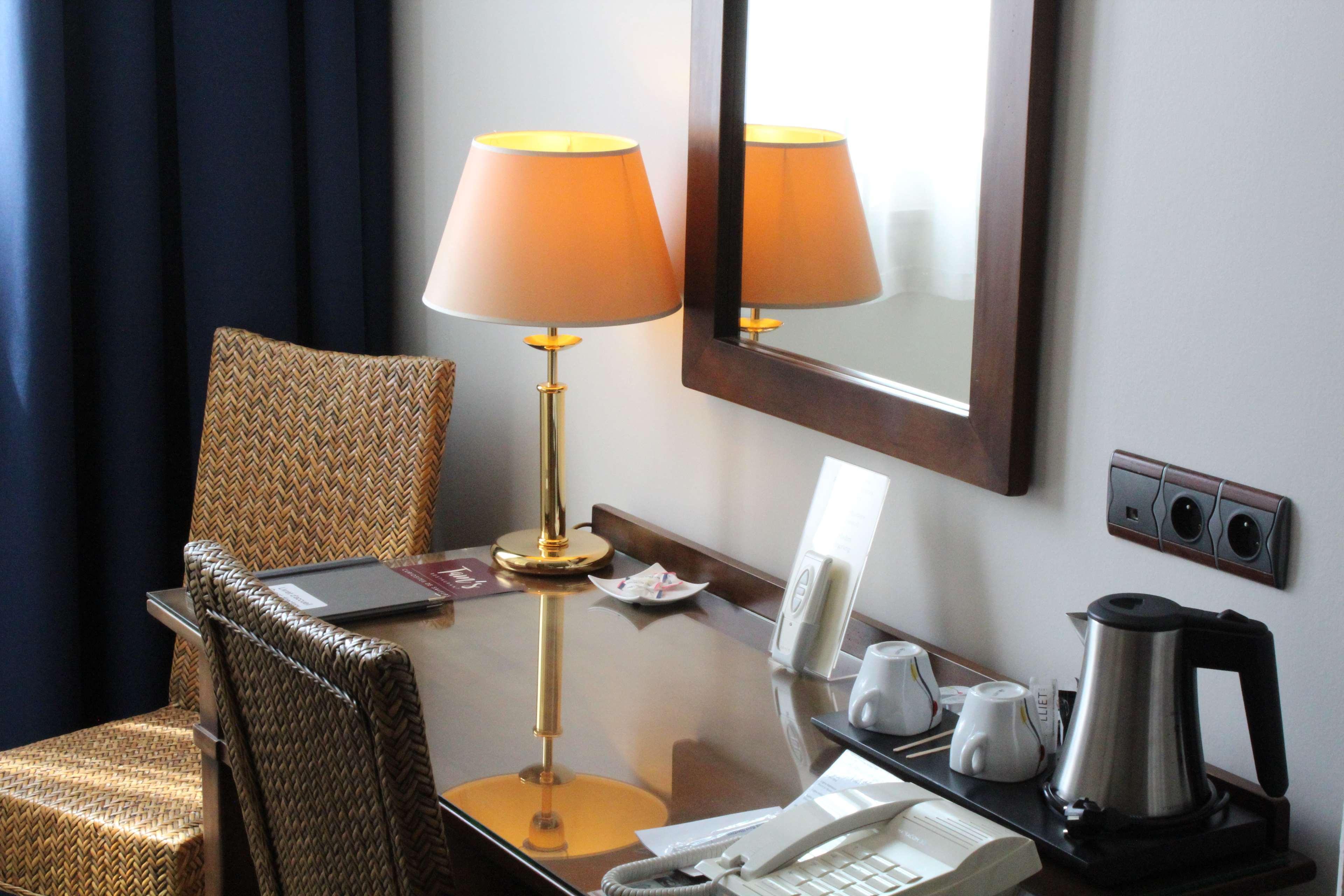 Best Western De Diane Nevers Eksteriør billede